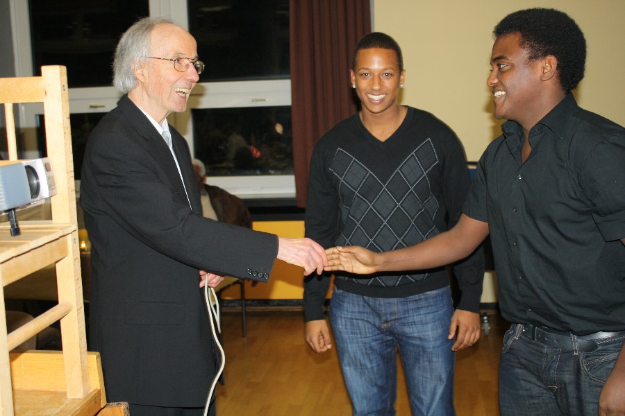 ../Images/Feiern in Hofheim Kirche 07.12.08 036.jpg